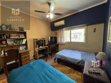 Venta Casa Lote Propio con patio y parrilla en Parque Chacabuco