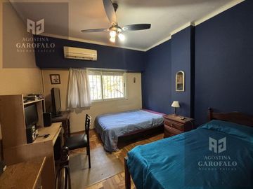 Venta Casa Lote Propio con patio y parrilla en Parque Chacabuco