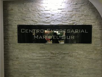 ALQUILO LOCAL EN PLANTA BAJA- CERCA DEL METRO