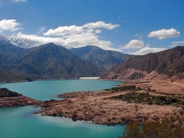 VENTA CABAÑA A ESTRENAR FRENTE AL DIQU POTRERILLOS