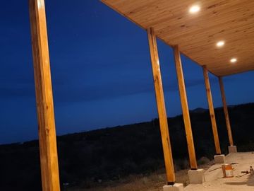 VENTA CABAÑA A ESTRENAR FRENTE AL DIQU POTRERILLOS