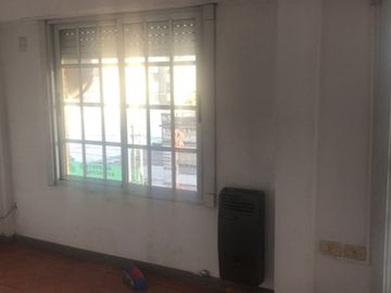 Depto.3 ambientes,2 dormi.Quilmes Centro,c/cochera