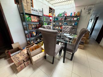 Primer piso en venta en el Barrio la esmeralda