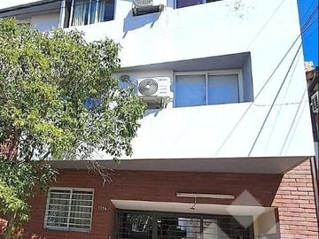 VENTA DE COCHERA DESCUBIERTA - LA RIOJA 1100