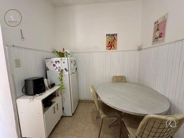 Casa de pasillo en venta 1 dormitorio Refinerias