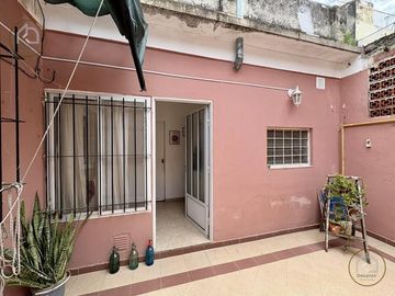 Casa de pasillo en venta 1 dormitorio Refinerias