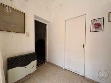 Casa de pasillo en venta 1 dormitorio Refinerias