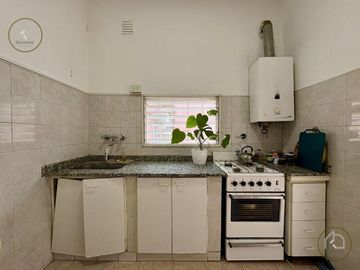 Casa de pasillo en venta 1 dormitorio Refinerias