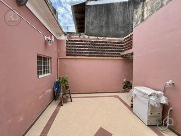 Casa de pasillo en venta 1 dormitorio Refinerias