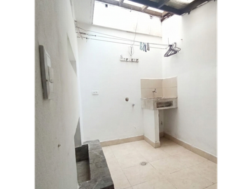 Casa UNIFAMILIAR en venta en la LOMA DE LOS BERNAL Medellín