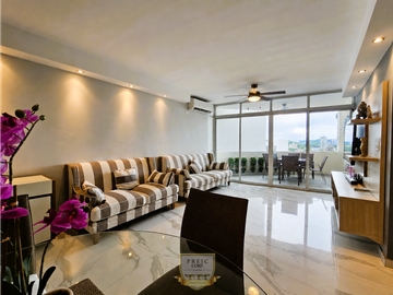 Apartamento Amueblado en Venta en Hato Pintado. PH Royal Point. SD