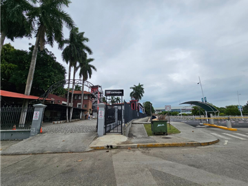 Alquiler de locales comerciales en Couseway - Amador (PD)