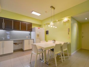 Alquiler Dto. 5 amb. con cochera Full Amenities