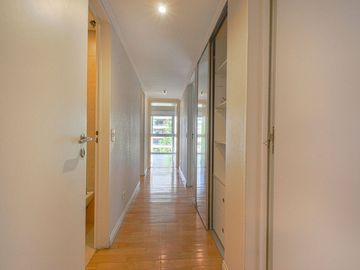 Alquiler Dto. 5 amb. con cochera Full Amenities