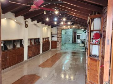 VENTA DE LOCAL  EN INMEJORABLE ZONA COMERCIAL