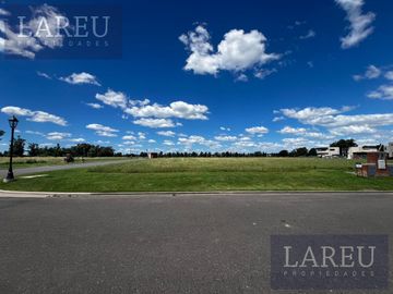 Terreno en Pilar Golf Club