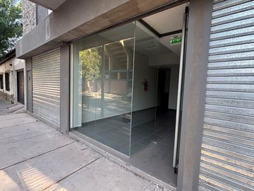 Local en Alquiler, barrio arizu, Godoy Cruz.