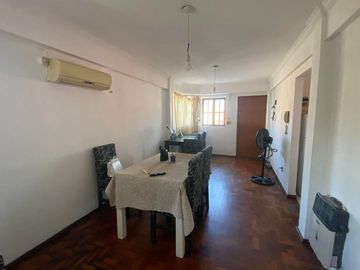 DPTO CON COCHERA EN BARRIO SUR | SOBRE URQUIZA