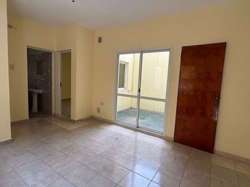 ALQUILER/ DPTO 1 DORM/ FRENTE UTN CASA CENTRAL