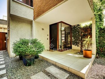 Casa Mediterránea Condominio Alto Monasterio