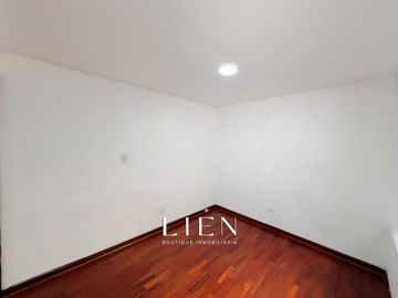 Venta Departamento a media cuadra de Camino Real y Lima Golf Club