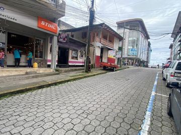 Casa de venta de 760 m2 de construcción en el Centro del Puyo