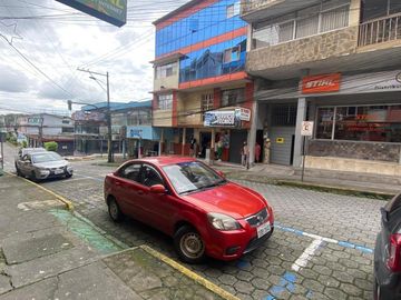 Casa de venta de 760 m2 de construcción en el Centro del Puyo