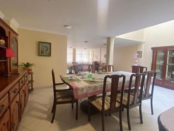 Casa de venta de 760 m2 de construcción en el Centro del Puyo