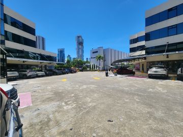 Oficina en Royal Center Marbella | 75 m² | 3 Cubículos AM