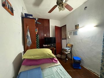 CASA EN VENTA DIVIDIBLE, 3 DORMITORIOS, PATIO
