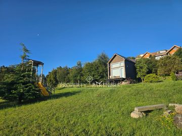 Espectacular casa con tiny house independiente y vistas al mar · Pichiquillaipe, Carretera Austral, Puerto Montt