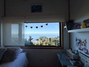 Espectacular casa con tiny house independiente y vistas al mar · Pichiquillaipe, Carretera Austral, Puerto Montt