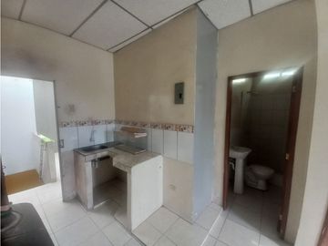 Casa Rentera en Venta, Sur de Guayaquil, 4 departamentos, 1 local