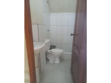 Casa Rentera en Venta, Sur de Guayaquil, 4 departamentos, 1 local