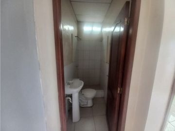 Casa Rentera en Venta, Sur de Guayaquil, 4 departamentos, 1 local