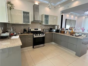 VENTA  DE APARTAMENTO EN PUNTA PACIFICA  PH DUPONT COD 4327