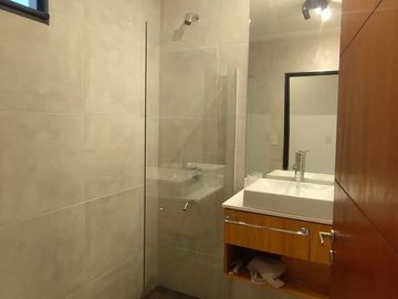 CASA REFACCIONADO-2 LOTE PROPIO-EN BLOCK- BARRACAS