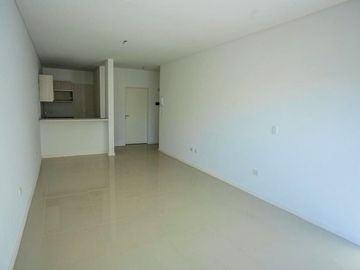 Alquiler monoambiente Villa Urquiza con balcón
