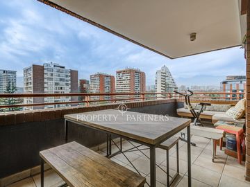 Hermoso  y cómodo Dúplex cercano a colegios y con vista despejada asegurada.