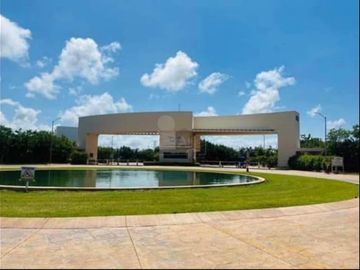 Casa en Venta Altai Residencial SMZ-329, 4 recs, 3.5 baños en 3 niveles, Cancun Quintana Roo