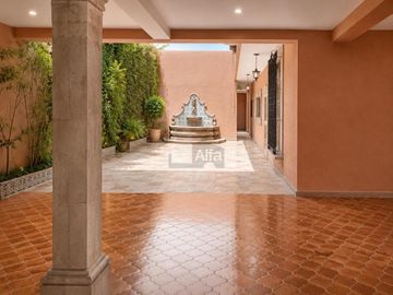 Casona Colonial con Uso Mixto Centro Histórico Querétaro
