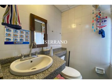 CONSULTORIO EN VENTA EN CENTRO MEDICO CLINICA BUCARAMANGA