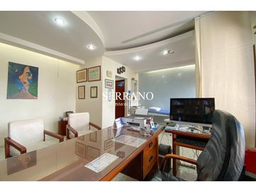 CONSULTORIO EN VENTA EN CENTRO MEDICO CLINICA BUCARAMANGA