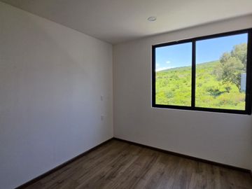 Casa en Venta Cañadas en Fraccionamiento privado con lago y canchas multideportivas