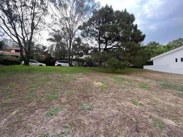 TERRENO RESIDENCIAL  EN VENTA LOMAS DEL BOSQUE (EL PRADO)