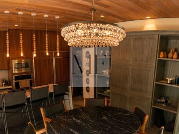 RESIDENCIA EN VENTA CAMPO LAGO