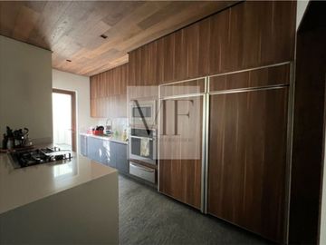 RESIDENCIA EN VENTA CAMPO LAGO