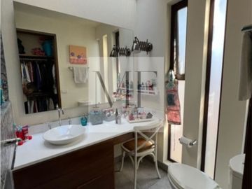 RESIDENCIA EN VENTA CAMPO LAGO