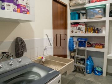 RESIDENCIA EN VENTA CAMPO LAGO