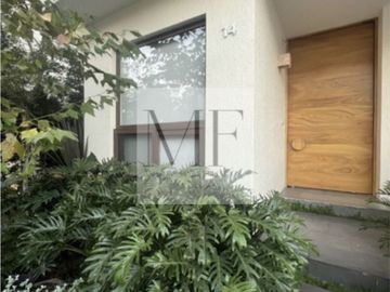RESIDENCIA EN VENTA CAMPO LAGO